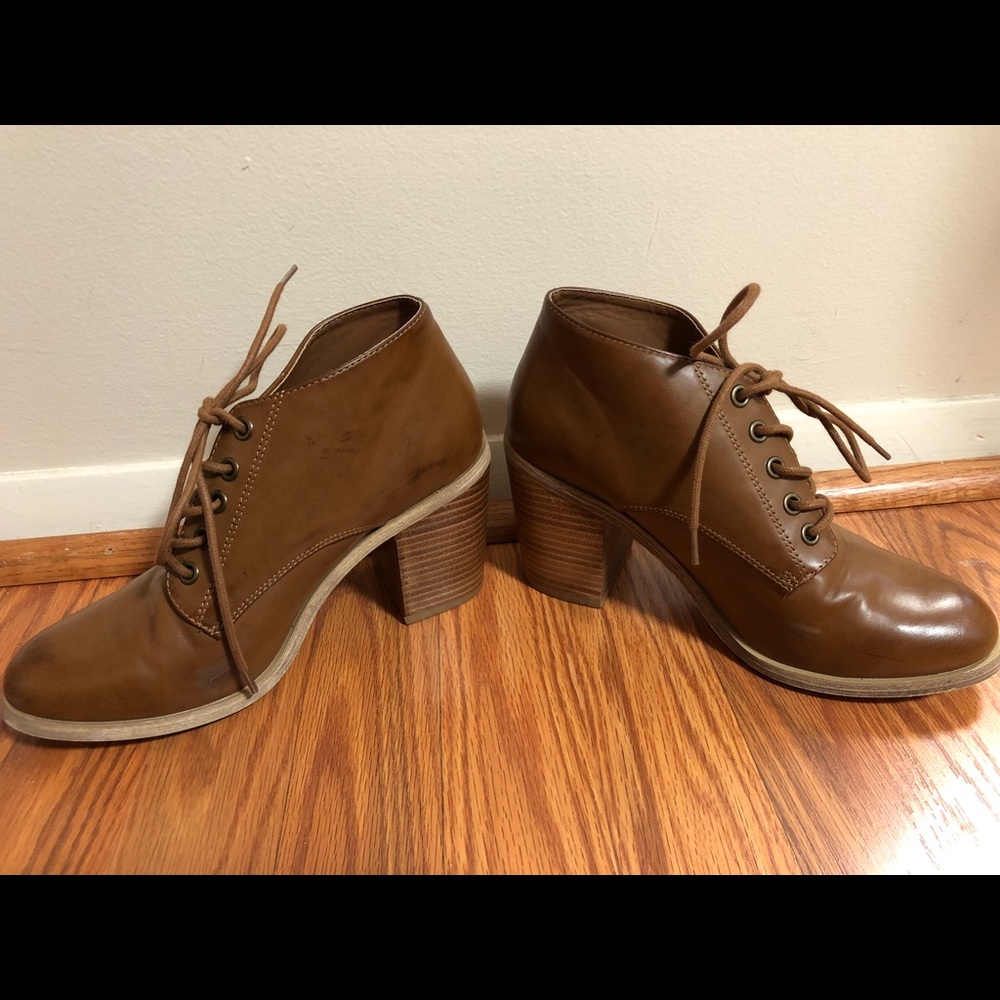 Tan/brown heels - Picture 2 of 3